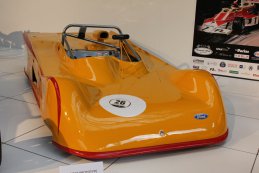 Presentatie Grand Prix Revival Nivelles Baulers in Autoworld Brussels