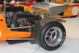 Presentatie Grand Prix Revival Nivelles Baulers in Autoworld Brussels