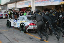 24H Nürburgring: De actie in de pitlane in beeld