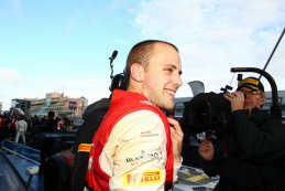 Nürburgring 1000: Laurens Vanthoor viert titel