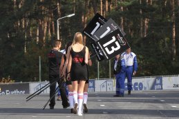 Zolder: Startgrid en de babes