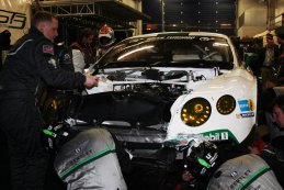 Crash van Jeroen Bleekemolen in de Bentley - 24H Nürburgring 2015