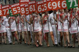 Grid girls 24 Heures du Mans 2015