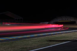 nachtelijk sfeerbeeld 24 Heures du Mans 2015