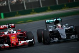 Sebastian Vettel vs Lewis Hamilton