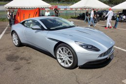 Aston Martin DB11