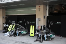 Motorkappen Mercedes AMG Petronas Formula 1 Team