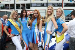 Chrisal Leiper Motorsport grid girls
