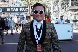Psy Look-alike