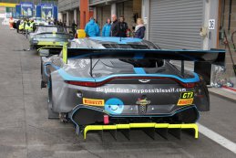 Optimum Motorsport - Aston Martin Vantage AMR GT3