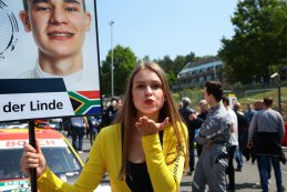 Grid girl Sheldon van der Linde