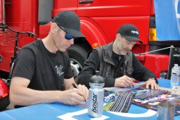 24H Zolder: De handtekeningsessie in beeld gebracht