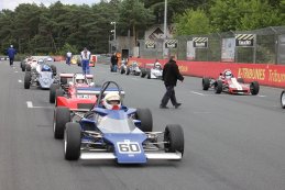 Vol startveld voor de Historic Monoposto Racing serie