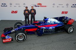 STR12 - Carlos Sainz - Daniil Kvyat