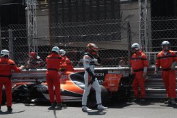 Crash Stoffel Vandoorne - McLaren