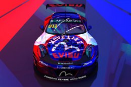 wagens Laurens Vanthoor tijdens GT World Cup