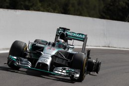 Hamilton hield een lekke band over aan de aanvaring met Rosberg in Spa