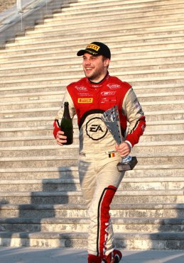WRT viert FIA GT Series titel