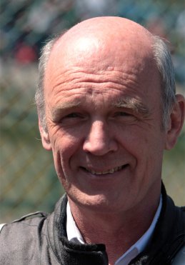 Dr. Wolfgang Ullrich