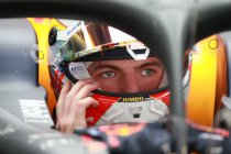 Red Bull Racing-duo presenteert nieuwe helmen