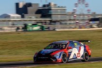 Australië: Michelisz wint, jumpstart kost dominante Azcona de zege