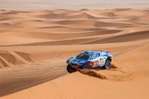 Dakar Rally: Tim en Tom Coronel beginnen te genieten in Saoedisch stof