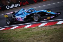 Podium voor Dedecker op Oulton Park