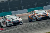 Asia Racing Team domineert TCR Asia Series-opener in Sepang