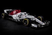 Foto's: Alfa Romeo Sauber haalt doek van C37 (+ Video)