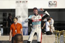 Wuhan: Frédéric Vervisch (Comtoyou) flankeert polesitter Gordon Shedden (WRT) op eerste startrij