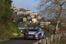 Corsica: Neuville rukt op naar plaats twee