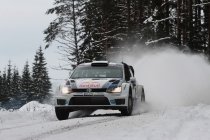 Rally van Zweden: Ogier autoritair leider met VW Polo R WRC na eerste lus