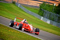 FR 1.6 NEC: Nürburgring: Race 2: Anton de Pasquale te sterk voor concurrentie
