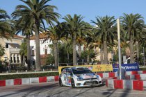Rally van Spanje: Ogier op een zucht van de titel