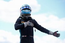 Silverstone: Logan Sargeant wint hoofdrace formule 2