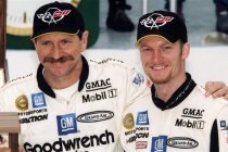 20 jaar later: Dale Earnhardt jr. wint eerste race op Daytona nadat zijn vader er stierf