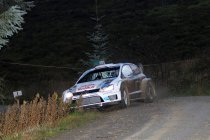 Wales: Ogier leidt - Neuville klampt aan na openingsdag