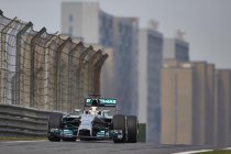 Shanghai: Hamilton snelste, maar concurrentie lijkt dichterbij te kruipen
