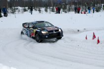 Rally van Zweden: Mikkelsen op kop na fouten van leiders - Neuville tweede