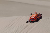 Etappe 1: Robby Gordon reeds zwaar in de problemen (+ Video)
