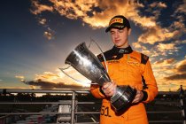 Brands-Hatch: Theo Palmer wint laatste wedstrijd, Van Langendonck kampioen
