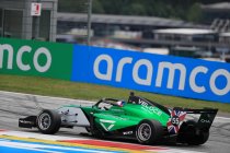 Red Bull Ring: Pole voor Jamie Chadwick