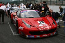 Val de Vienne: Ferrari boven in race 1