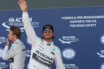 Hamilton pakt de pole voor eigen publiek