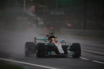 Italië: Hamilton op record pole na urenlange vertraging – Vandoorne knap tiende