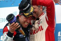 Moscow Raceway: Yvan Muller houdt Tom Coronel van de zege (race 1)