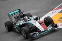 Monaco: VT2: Lewis Hamilton snelste in door regen gedomineerde sessie