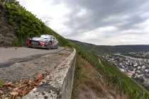 Duitsland: Tänak heerst, Neuville in de verdediging