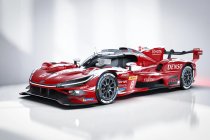 Ook de nieuwe Toyota TR010 kleurt rood