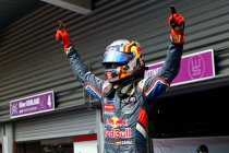 Spa: Race 2: Carlos Sainz maakt er een foutloos weekend van